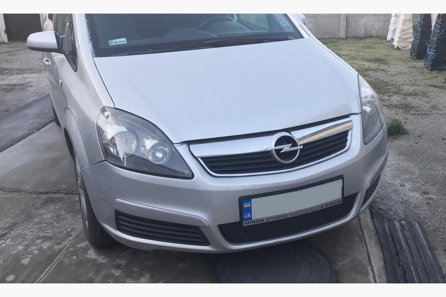 Opel Zafira B 2005–2011 Winter grille cover (2005-2008) Matte Photo 2