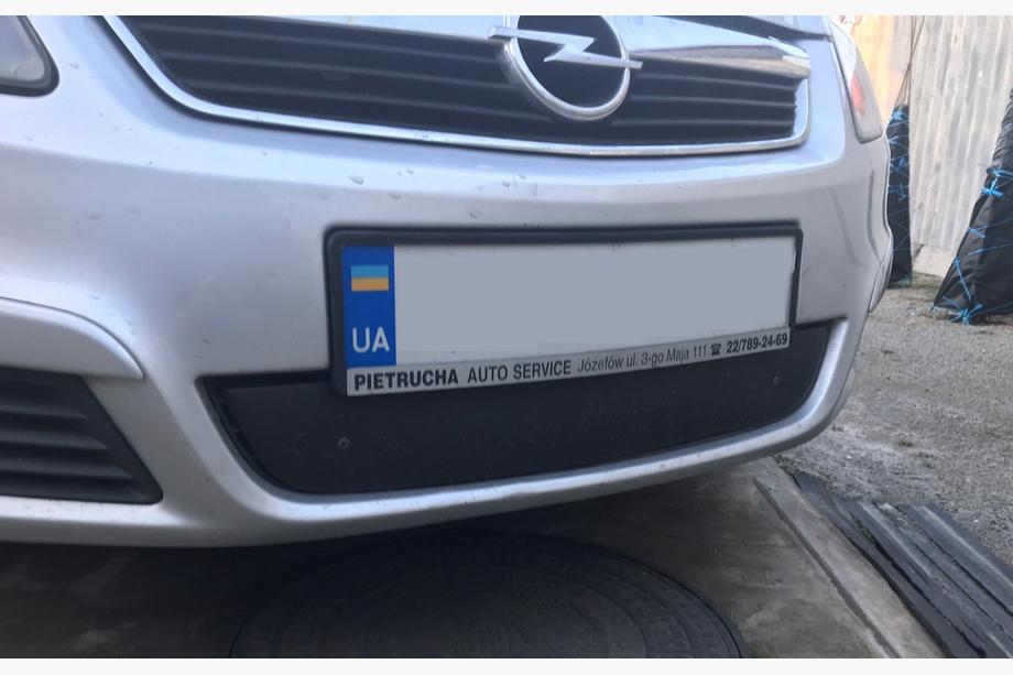 Opel Zafira B 2005–2011 Winter grille cover (2005-2008) Image