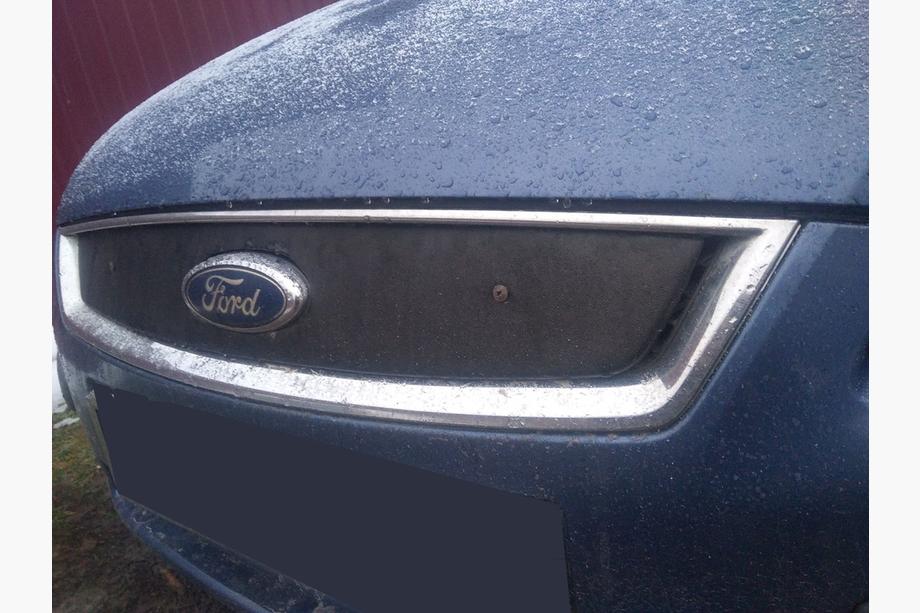 Ford Focus II 2005-2008 Winter cover for grille Glossy Photo 3