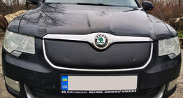 Skoda Superb 2009-2015 Winter grille cover (Upper, 2008-2013) Glossy photo 1