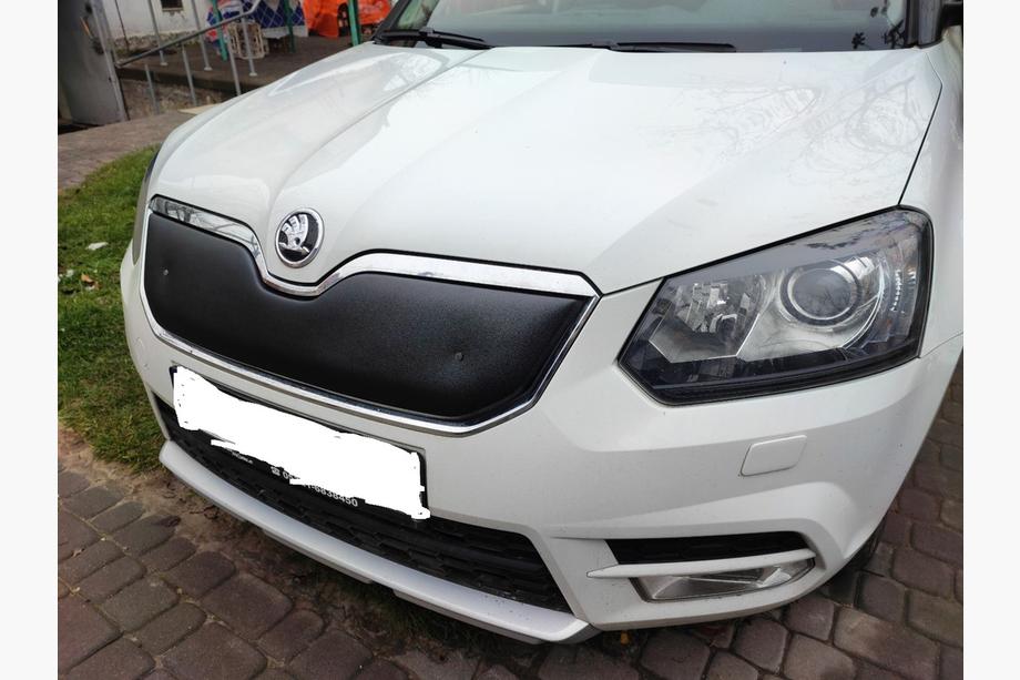 Skoda Yeti 2009-2017 Winter grille cover (upper, 2013+) Glossy Image