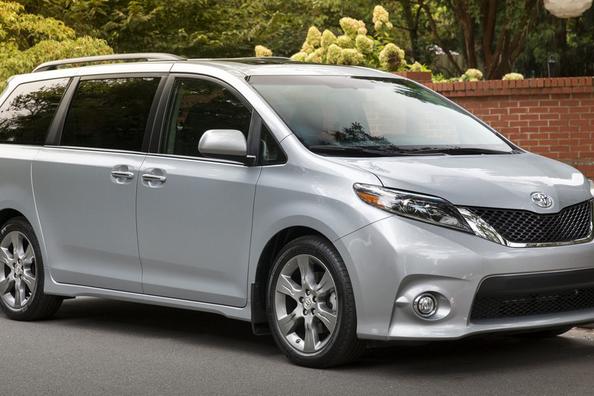Full review of the updated Toyota Sienna minivan