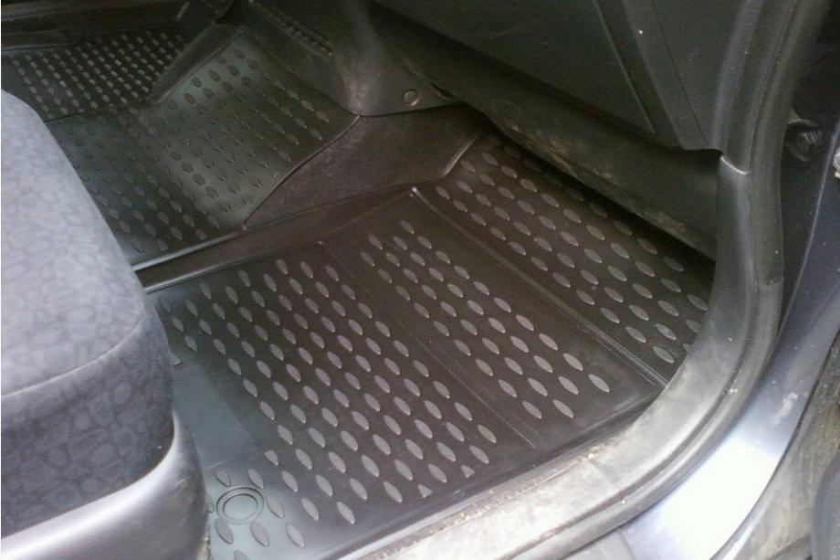 Honda FR-V 2004-2009 Rubber floor mats (4 pcs, Novline) Photo 4
