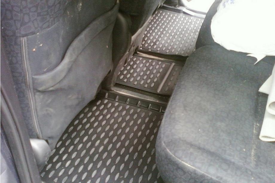 Honda FR-V 2004-2009 Rubber floor mats (4 pcs, Novline) Photo 5