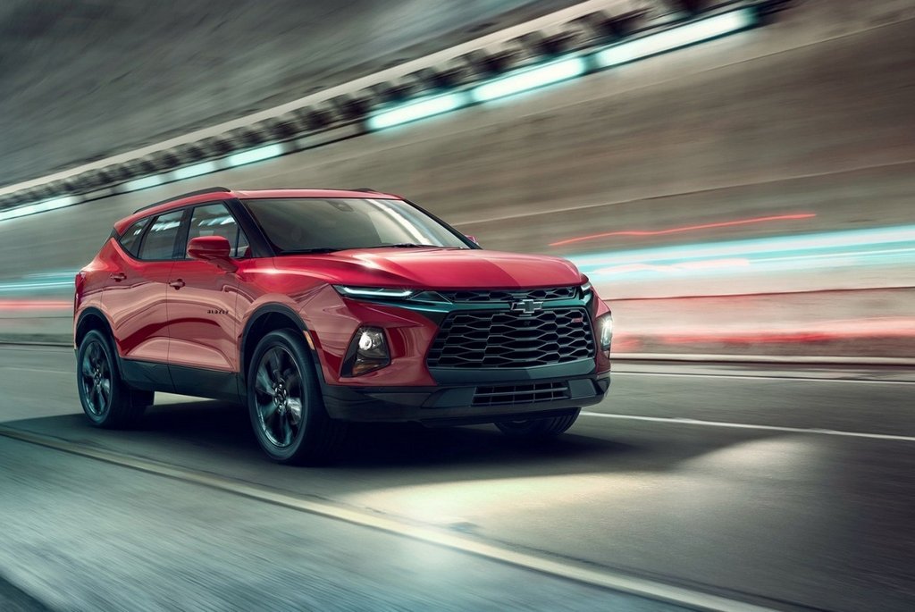 Browse mid-size crossover Chevrolet Blazer