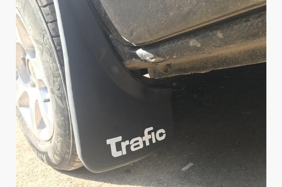 Renault Trafic 2001–2015 Premium Mud Flaps (2 pcs, Rubber) Photo 3