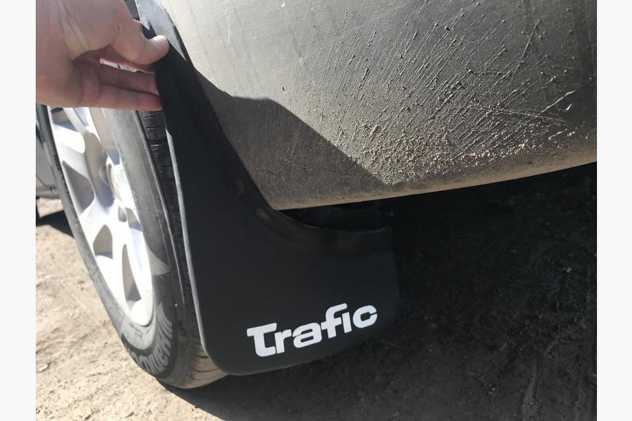Renault Trafic 2001–2015 Premium Mud Flaps (2 pcs, Rubber) Photo 5