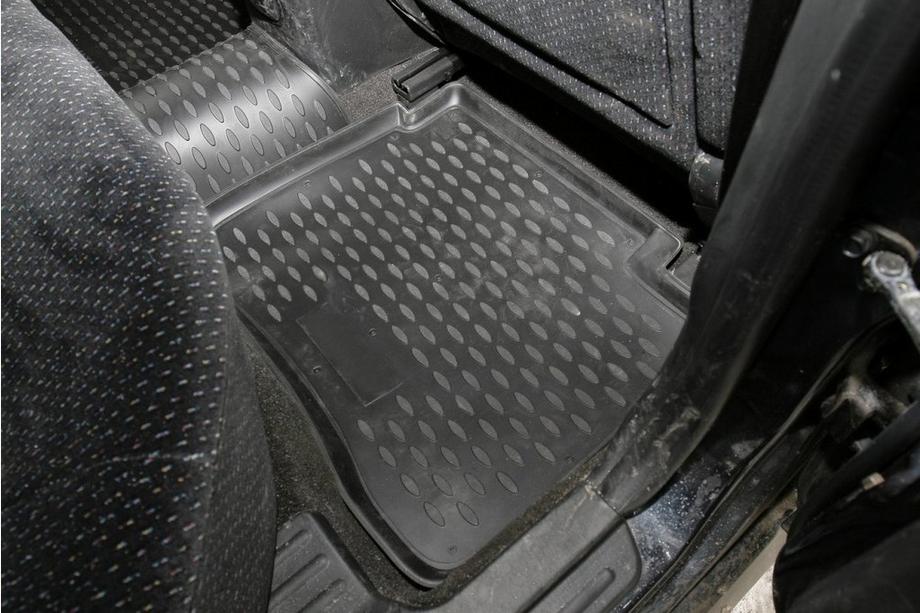 Hyundai Sonata EF 1998-2004 Rubber floor mats (4 pcs, Novline) Photo 3
