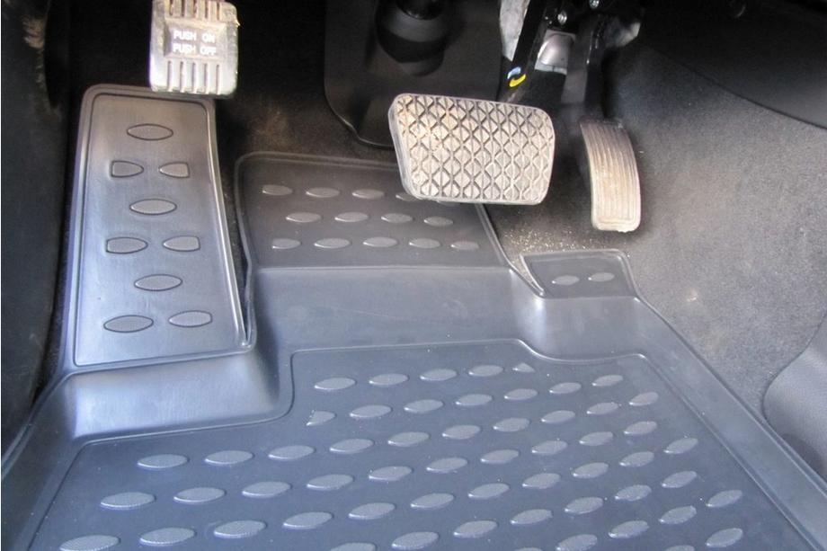 Mazda CX-7 2006-2012 (2010↗) Rubber Floor Mats (4 pcs, Novline) Photo 2