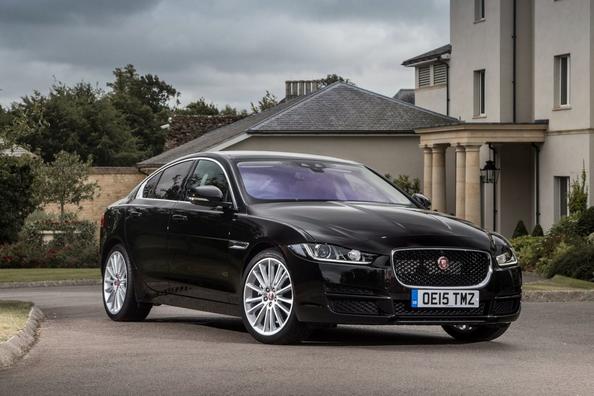 Overview of the premium sedan Jaguar XE