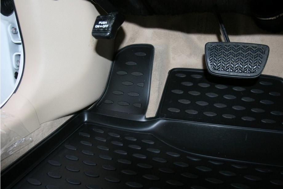 Toyota Camry 2011–2017 Rubber floor mats (4 pcs, Novline) 2.5 L /3.5 L Photo 2