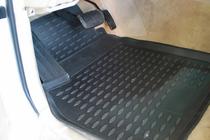 Toyota Land Cruiser 100 1998-2007 Rubber Floor Mats Interior (3 pcs, Novline) photo 2