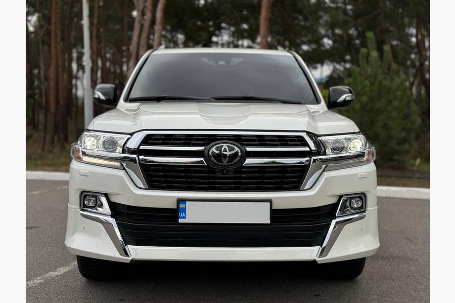 Toyota Land Cruiser 200 2007-2021 Mirror Covers (with Indicator, Style 2016) Photo 6
