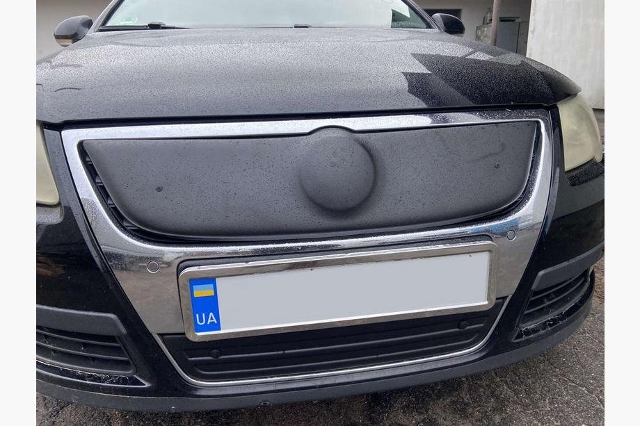 Volkswagen Passat B6 2006-2012 Winter grille cover (upper) Image