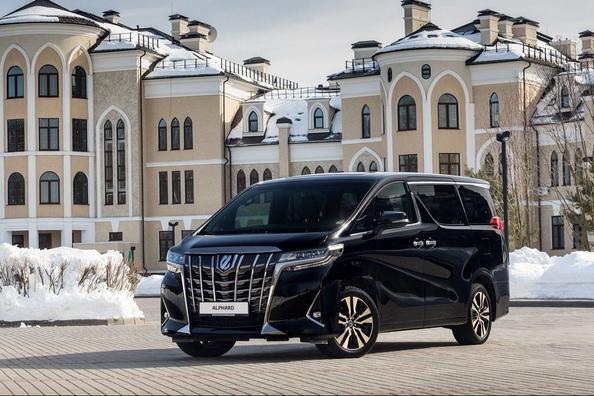 The full-size luxury minivan Toyota Alphard