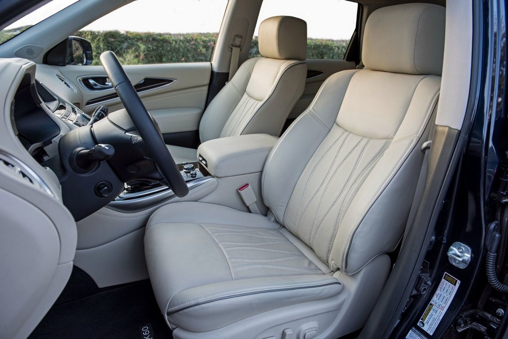 Seven-seat crossover Infiniti QX60