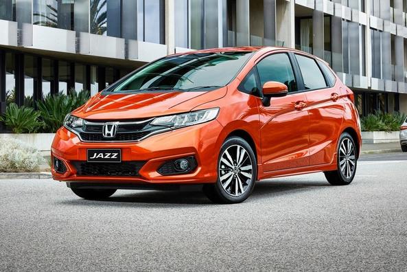 Updated compact hatchback Honda Jazz of the third embodiment