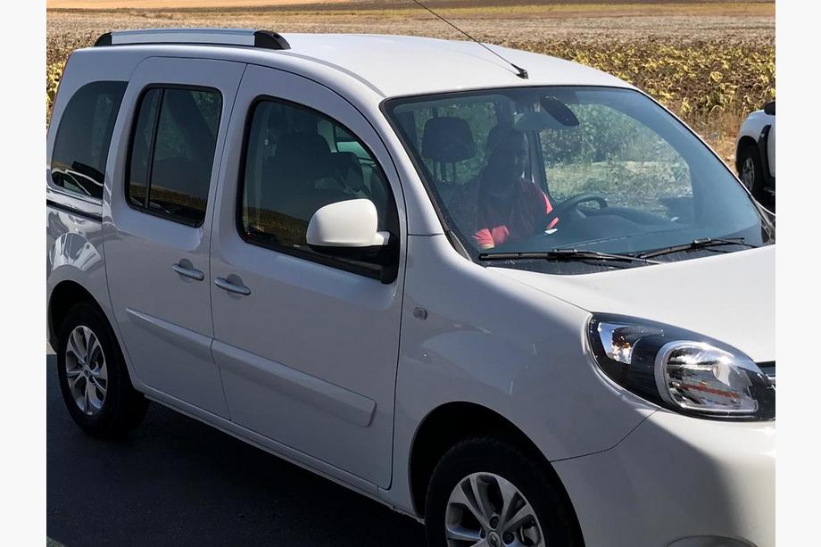 Renault Kangoo 2008–2020 Integrated Roof Rails (Chrome) Maxi Wheelbase Photo 4