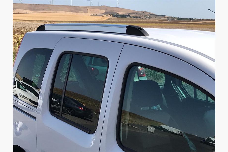 Renault Kangoo 2008–2020 Integrated Roof Rails (Chrome) Maxi Wheelbase Photo 2