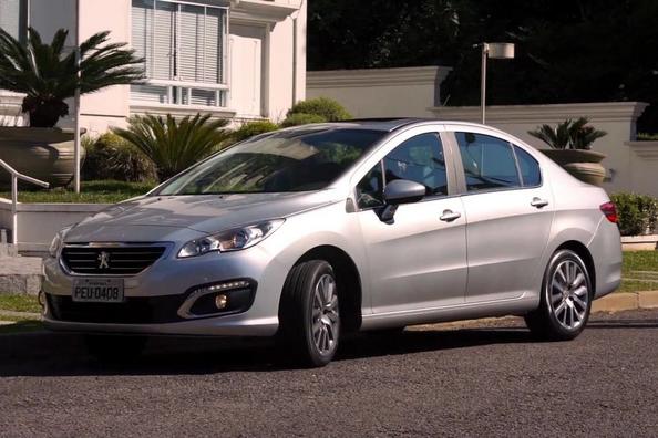Overview compact sedan Peugeot 408