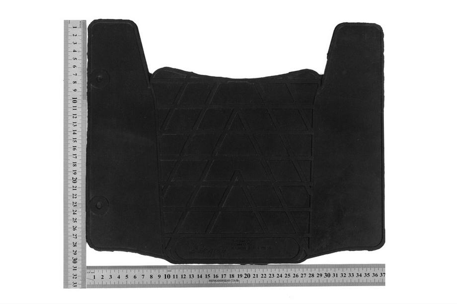 Hyundai Santa Fe 4 2018-2023 Rear Tunnel Rubber Mat (Stingray Premium) Image