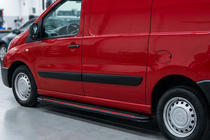 Citroen Jumpy 2007–2017 Side Steps Maya Red (2 pcs, Aluminum) photo 1
