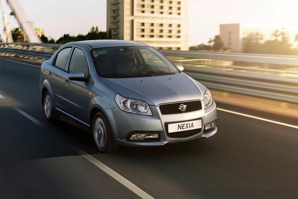 A review of the budgetary compact sedan Ravon Nexia