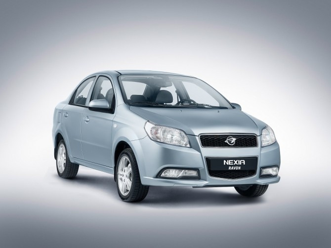 A review of the budgetary compact sedan Ravon Nexia