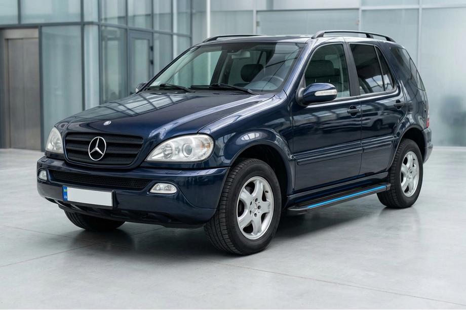 Mercedes ML W163 1997-2005 Side Steps Maya Blue (2 pcs, Aluminum) Image