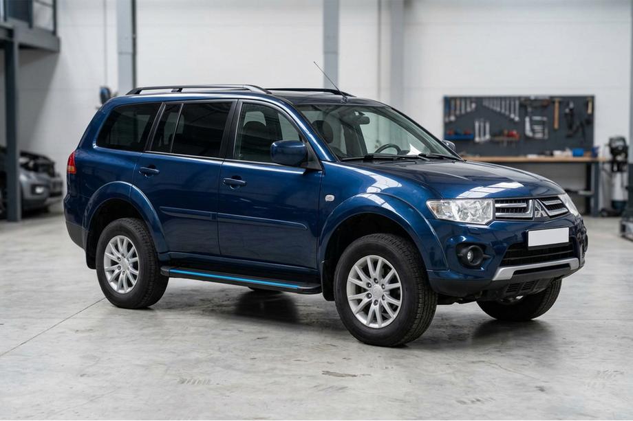 Mitsubishi Pajero Sport 2008-2015 Side Steps Maya Blue (2 pcs, Aluminum) Image