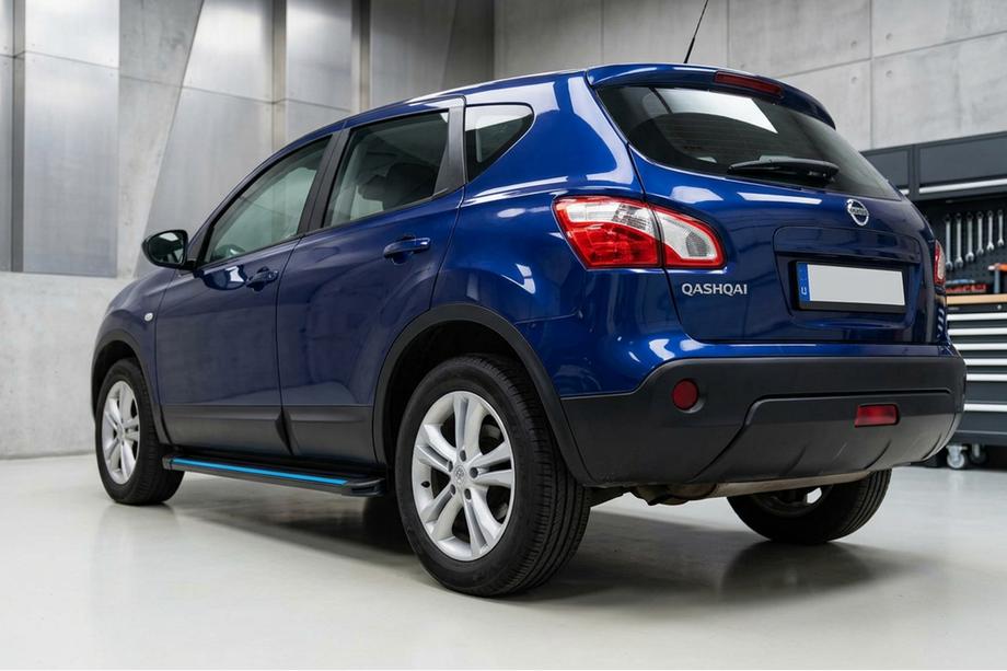 Nissan Qashqai 2007-2010 Side Steps Maya Blue-Black (2 pcs, Aluminum) Image