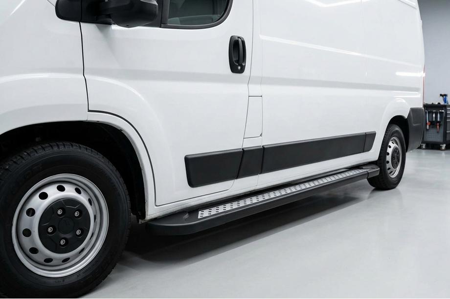 Citroen Jumper 2007-2025 Side Steps New Vision Black (2 pcs, Aluminum) Image