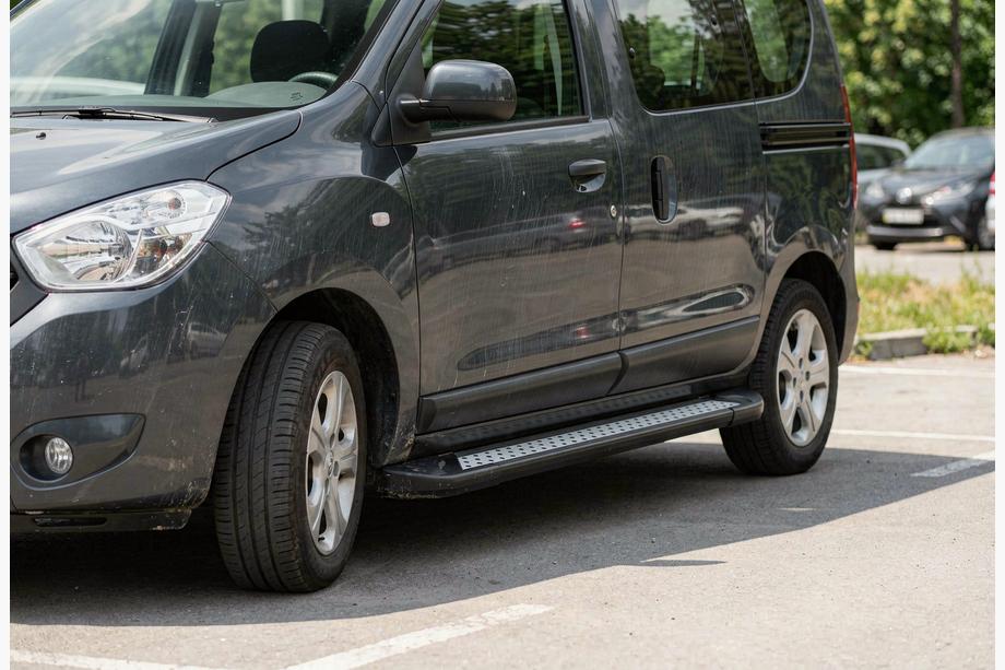 Dacia Dokker 2013-2022 Side Steps New Vision Black (2 pcs, Aluminum) Image