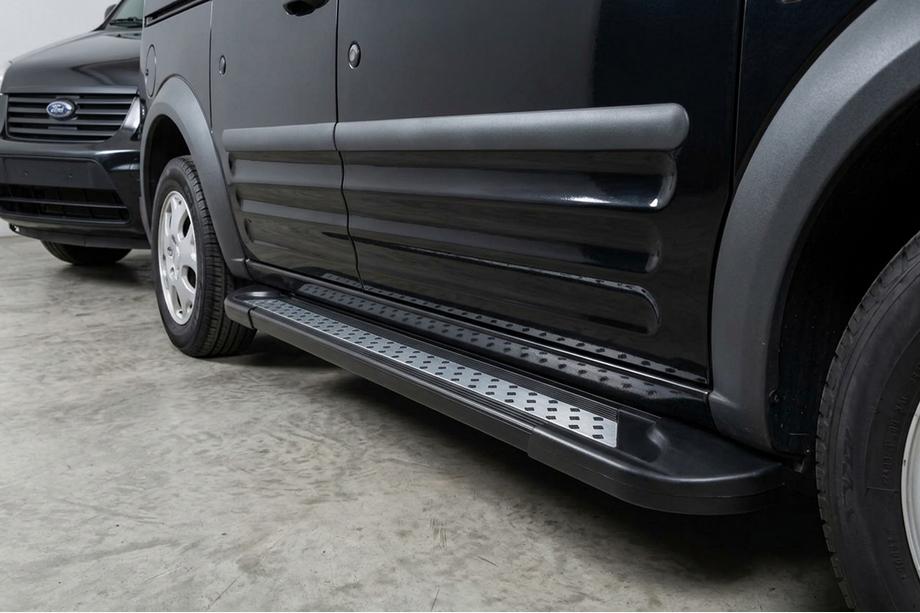 Ford Connect 2002–2006 Side Steps New Vision Black (2 pcs, Aluminum) Image
