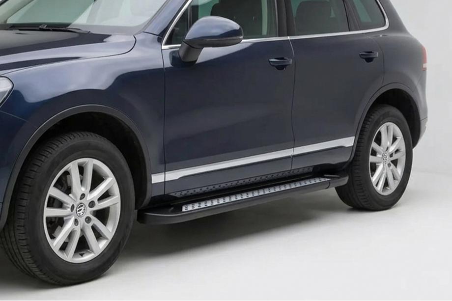 Porsche Cayenne 2003–2010 Side Steps New Vision Black (2 pcs, Aluminum) Image