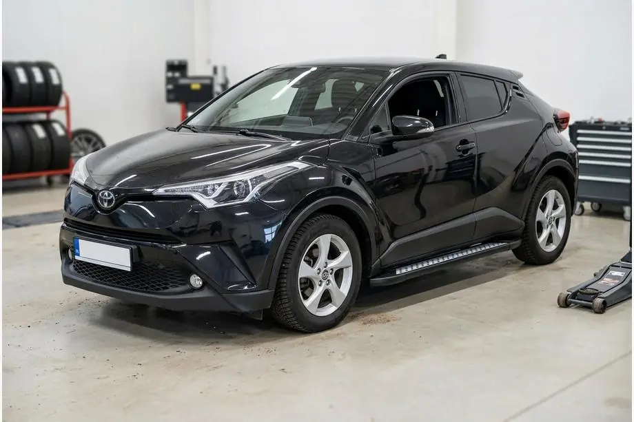 Toyota C-HR 2016-2023 Side Steps New Vision Black (2 pcs, Aluminum) Image