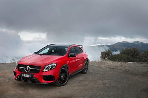 Overview of the compact crossover Mercedes-Benz GLA-Class