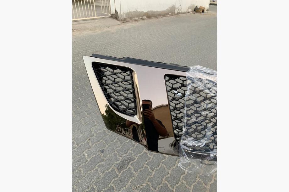 Nissan Patrol Y62 2010-2024 Front Grille Nismo 2010-2020 Photo 2