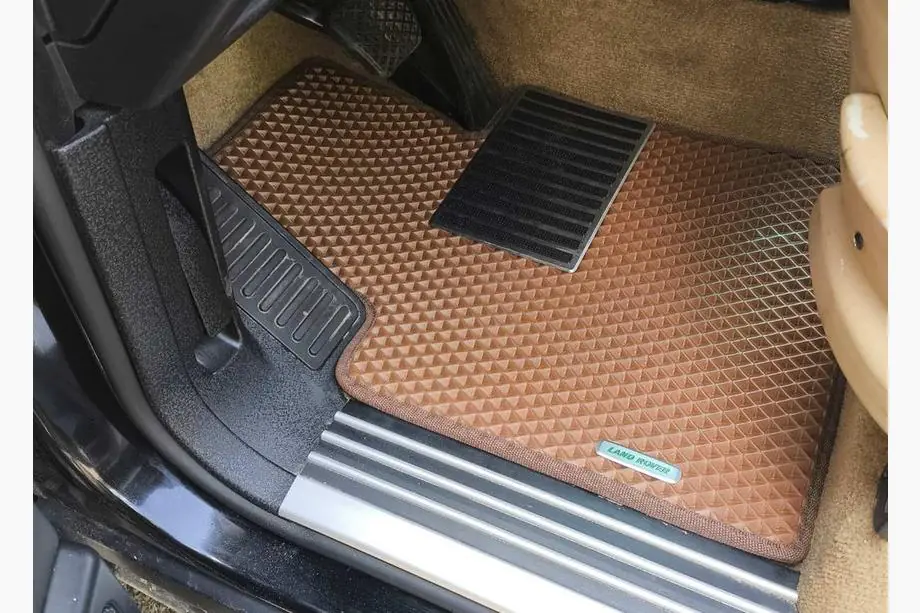 Range Rover III L322 2002-2012 EVA Floor Mats (brick red) V-1 Image
