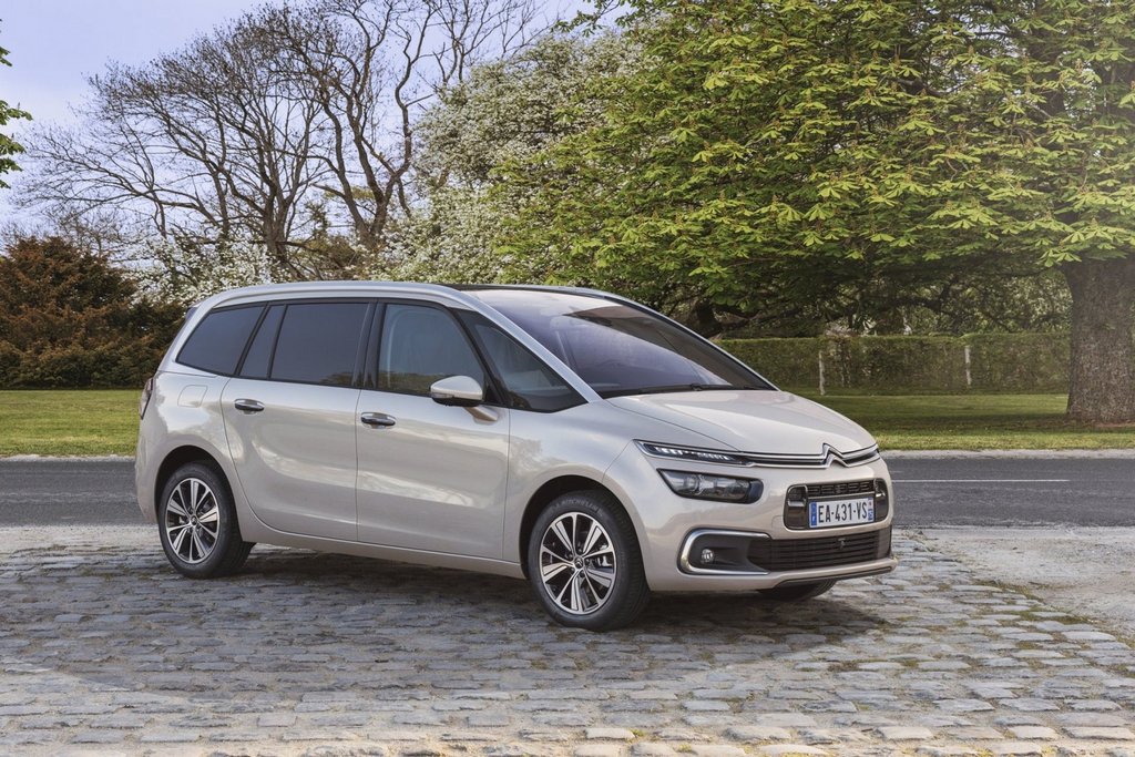 Overview of the seven-seater MPV Citroen Grand C4 Picasso