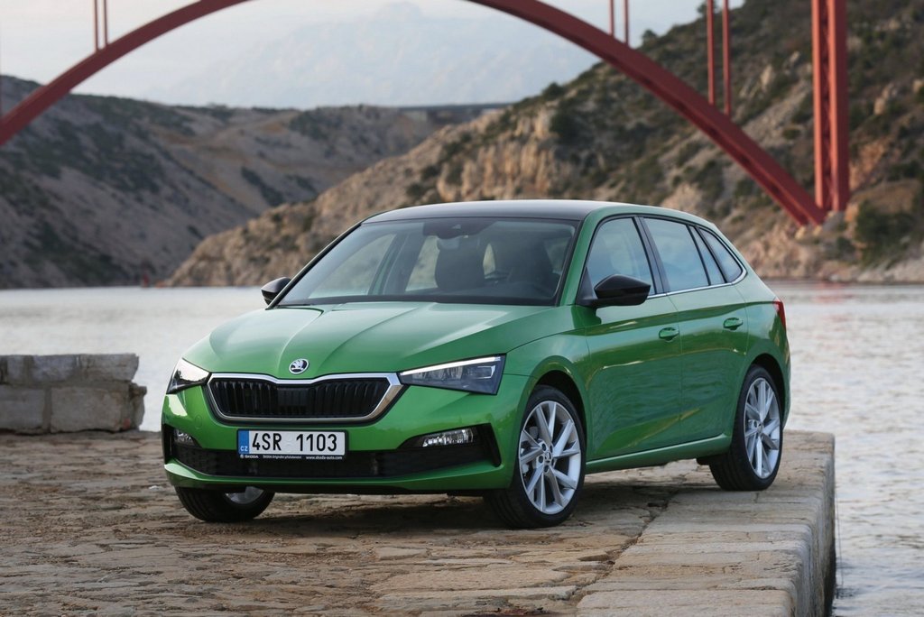 Review five-door hatchback Skoda Scala