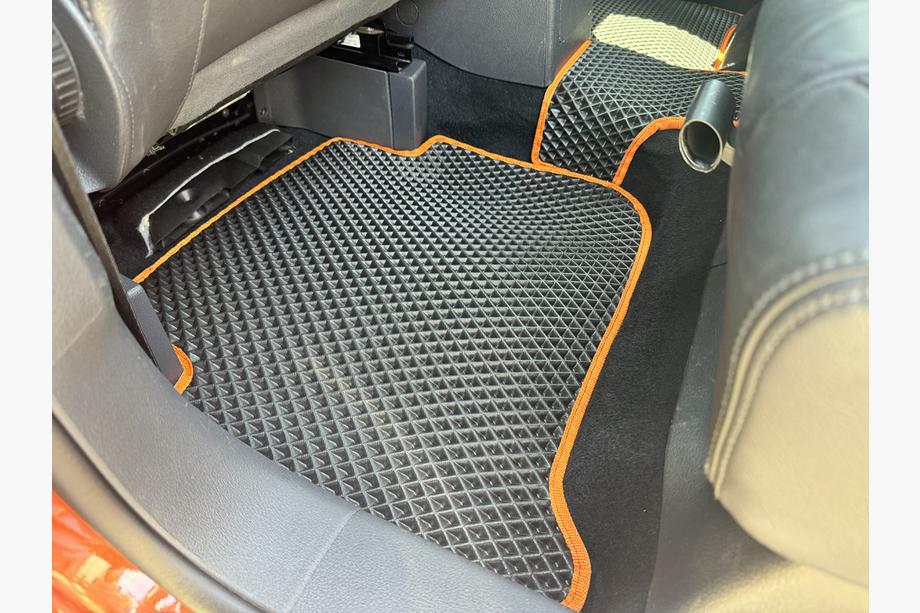 Volkswagen Touran 2003-2010 EVA Floor Mats (black) Photo 12