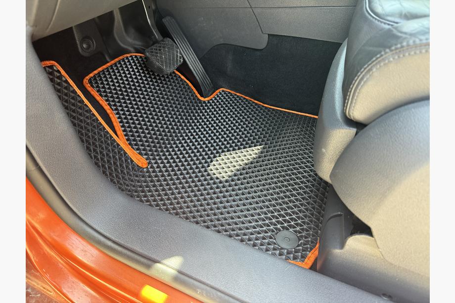 Volkswagen Touran 2003-2010 EVA Floor Mats (black) Photo 15