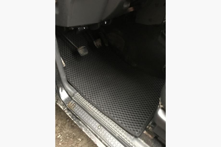 Nissan Patrol Y60 1988–1997 EVA Floor Mats (black) Short, 5-piece set (front and rear) Photo 18