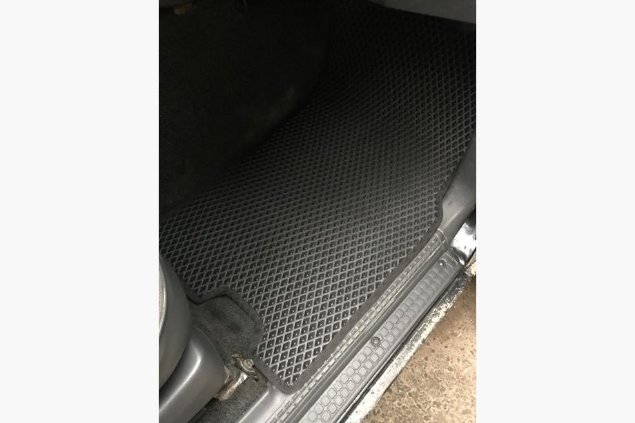 Nissan Patrol Y60 1988–1997 EVA Floor Mats (black) Short, 5-piece set (front and rear) Photo 20