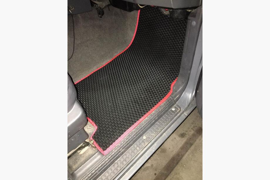 Nissan Patrol Y60 1988–1997 EVA Floor Mats (black) Short, 5-piece set (front and rear) Photo 11