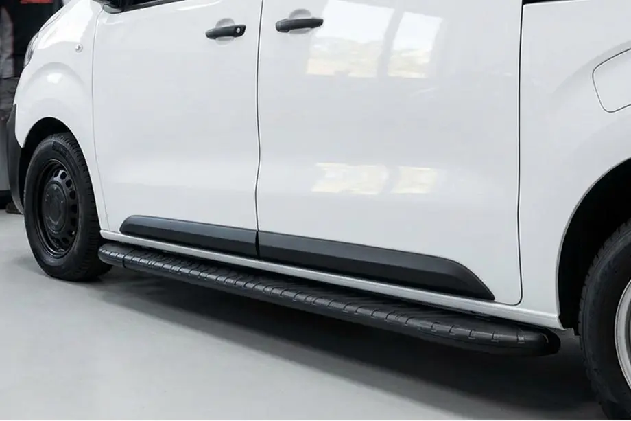 Opel Vivaro 2019- Side Steps Bosphorus Black (2 pcs, Aluminum) Image