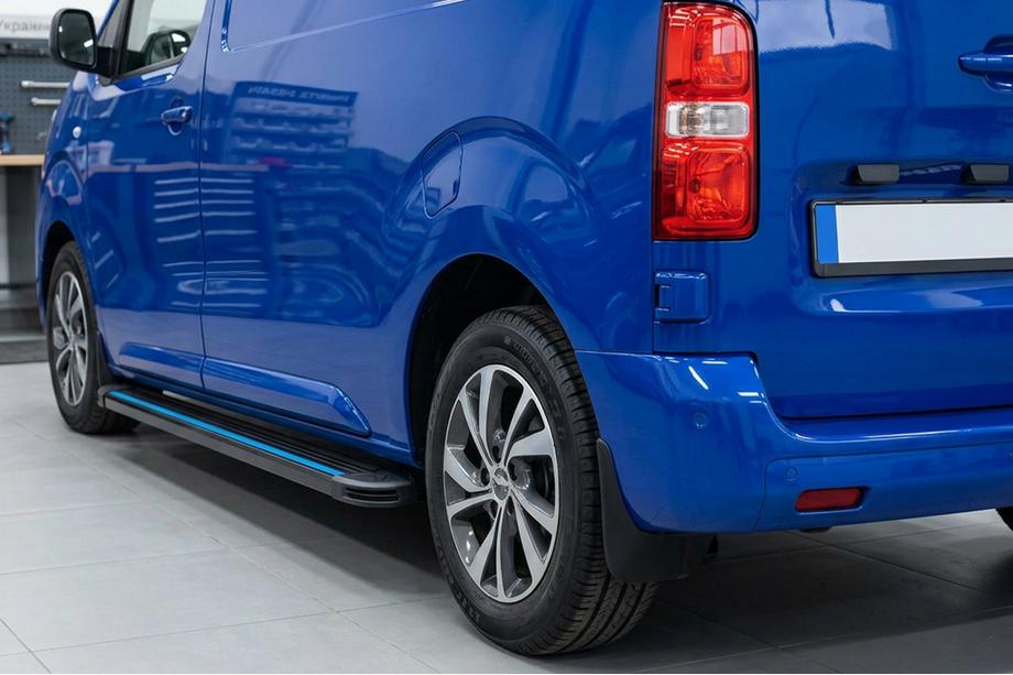 Opel Vivaro 2019- Side Steps Maya Blue (2 pcs, Aluminum) Image