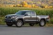 Overview of mid-size pickup Toyota Tacoma photo 12