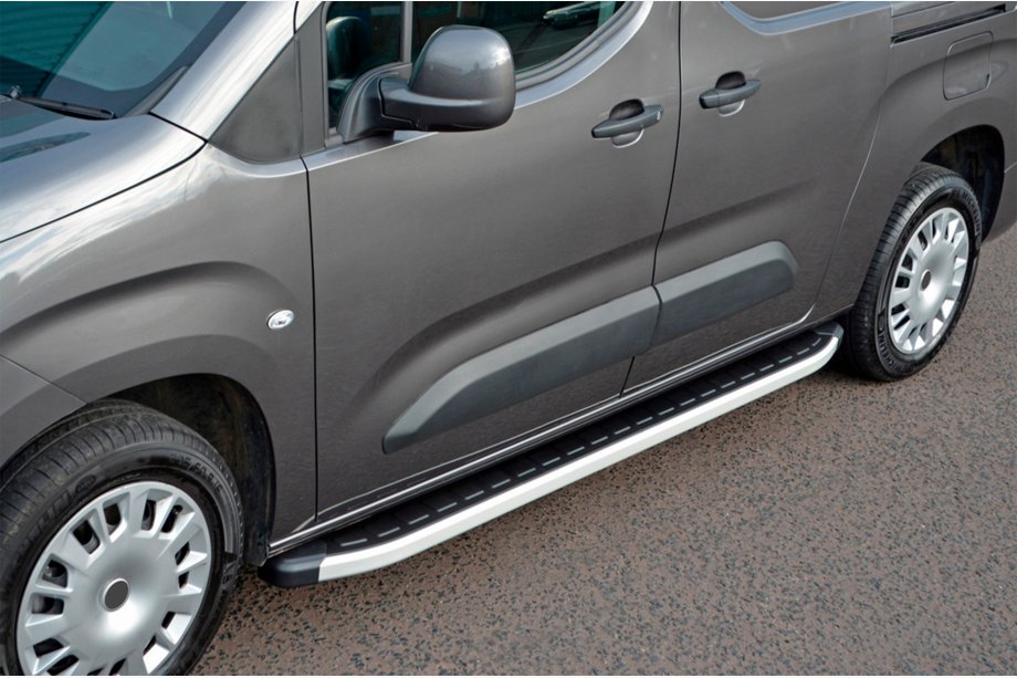 Citroen Berlingo/Multispace 2018- Side Steps Fullmond (2 pcs, Aluminum) Image